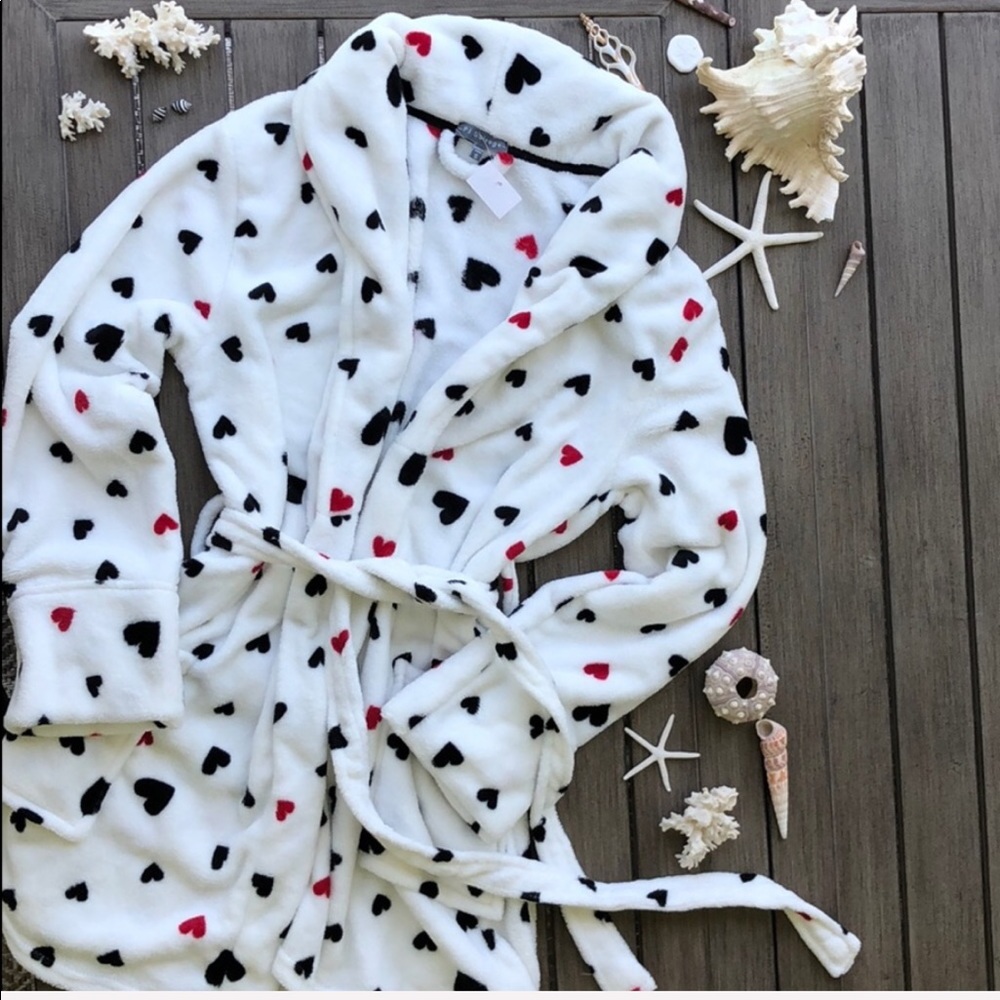 🌴🌼PJ SALVAGE- HEART ROBE🌼🌴 - Picture 2 of 9